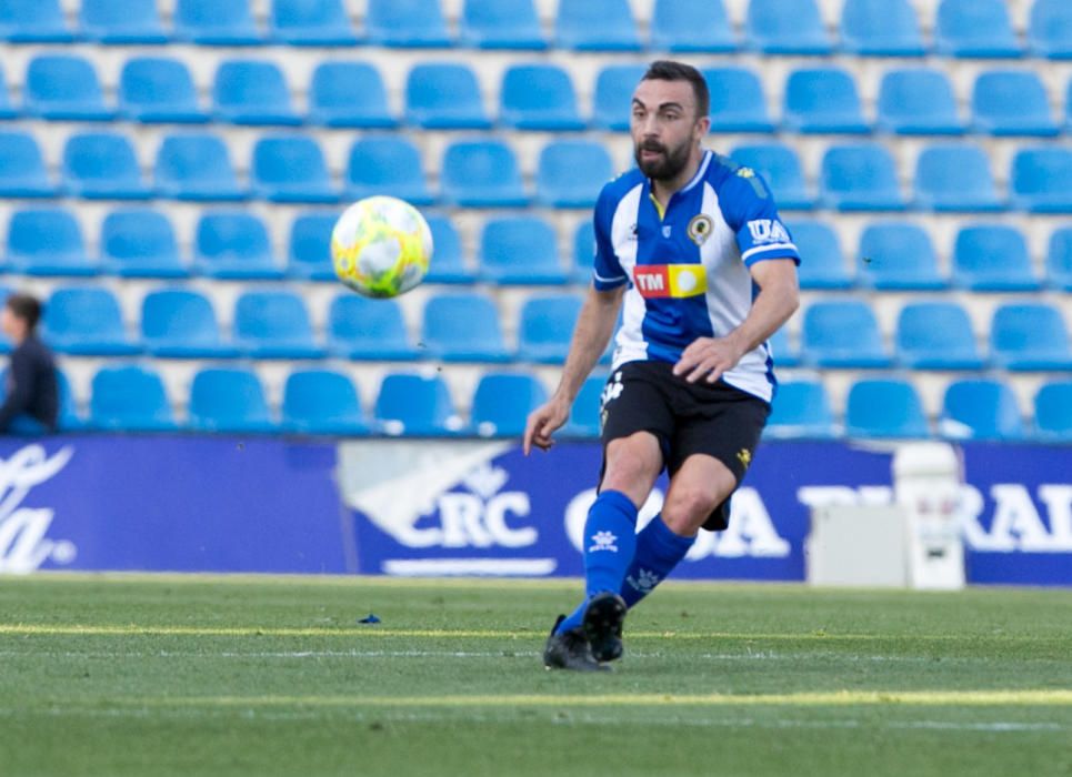 Los blanquiazules desperdician la oportunidad de huir del descenso y no pasan del empate ante un Andorra con uno menos desde el 52'