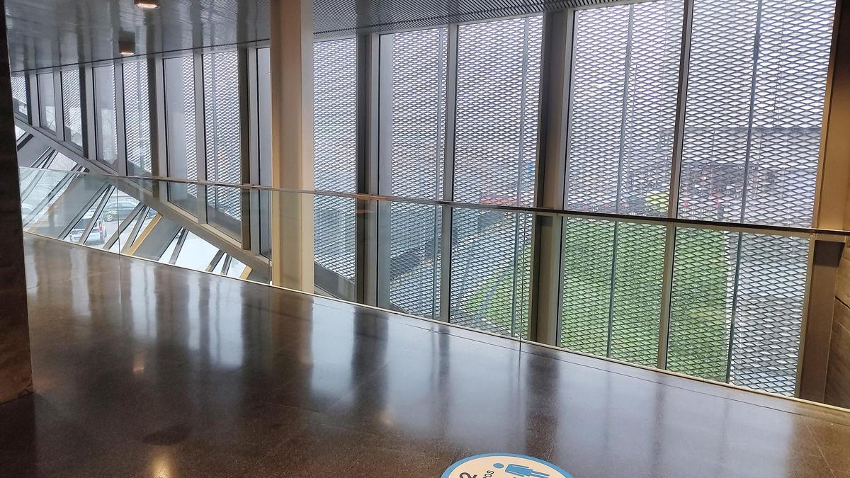 Vista desde el interior del juzgado de Ourense.
