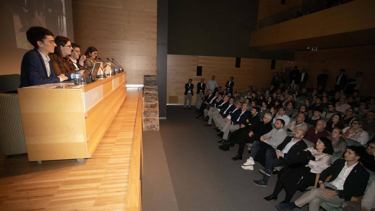 La mayoralía de 2025 presenta el libro de la Semana Santa.