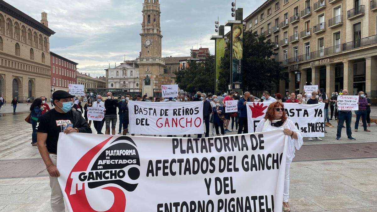 Concentración este domingo, 3 de octubre, de los vecinos del Gancho en la plaza del Pilar.