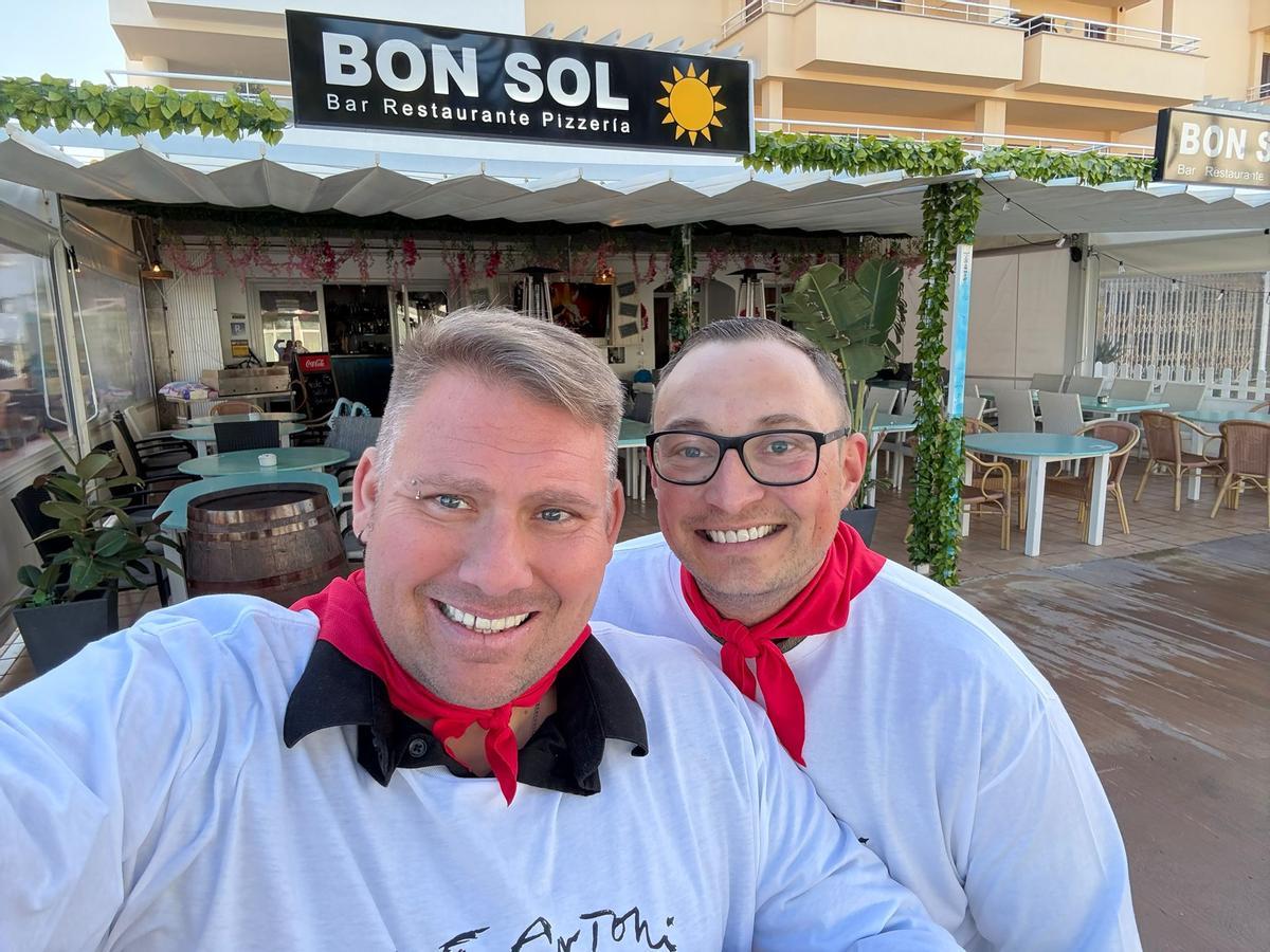 Das Paar betreibt in Cala Ratjada das Bon Sol.