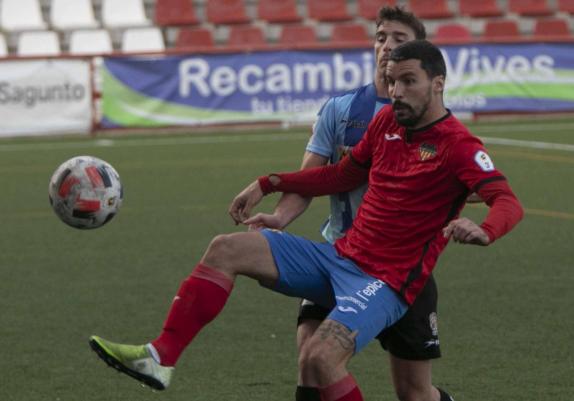 Empate entre el Atlético Saguntino y el CD Acero, en un inusual  derbi, con el Saguntino como local en el Fornás.