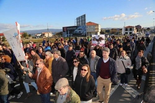 O Grove se echa a la calle contra el PXOM