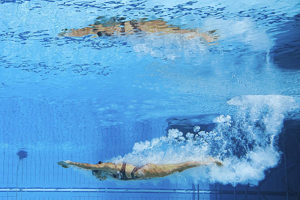 Andrea Fuentes rescata a Anita Álvarez en el mundial de natación