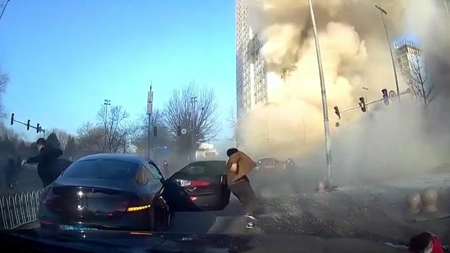Una explosión de gas en Pekín fulmina un edificio y mata a siete personas