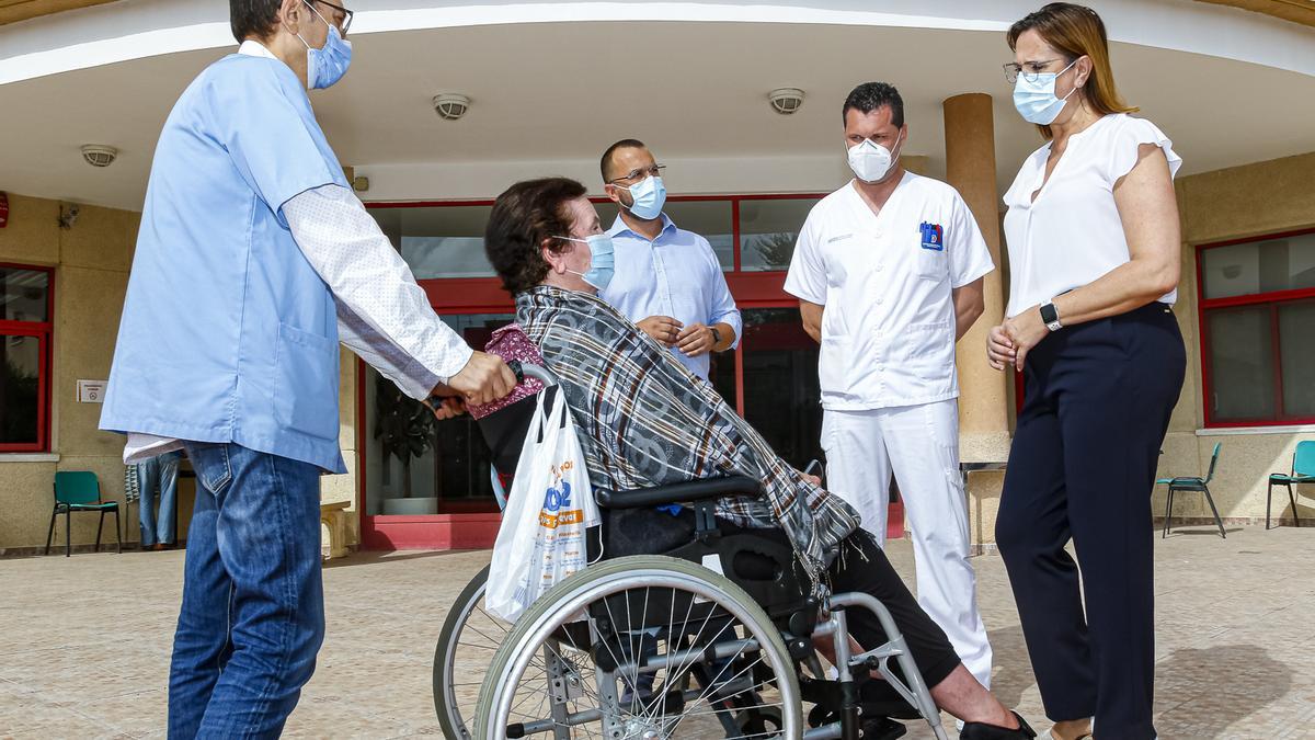 Isabel Franco ha visitado la residencia de San Basilio