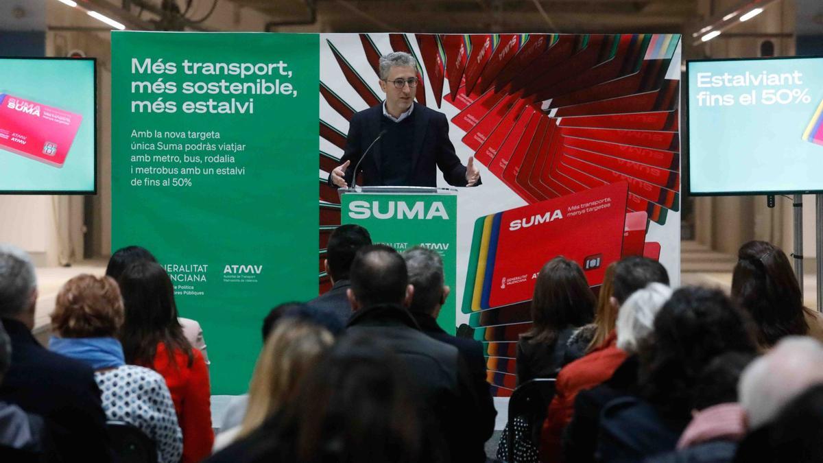 Arcadi España durante el acto de presentación de la Tarjeta SUMA en València