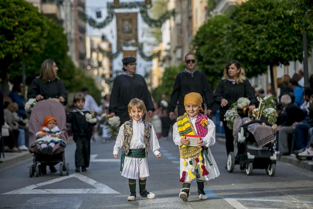 Miles de vileros veneran a Santa Marta