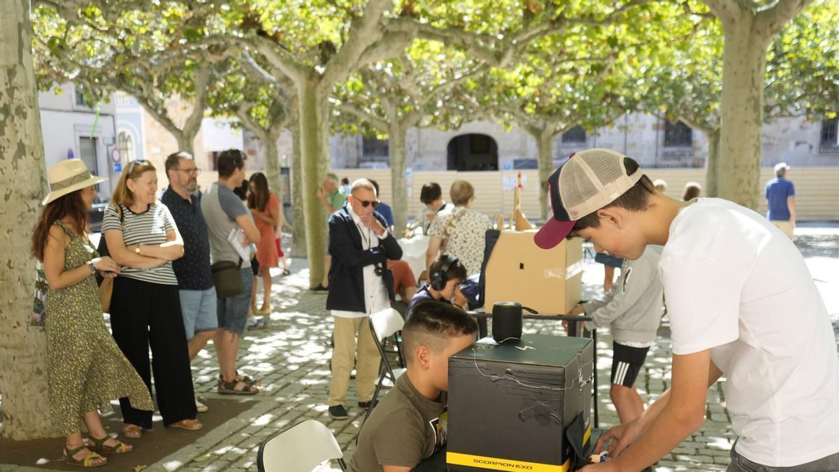 Muestra del pasado año los participantes en el taller de teatro lambe-lambre dentro del Festival Mamut