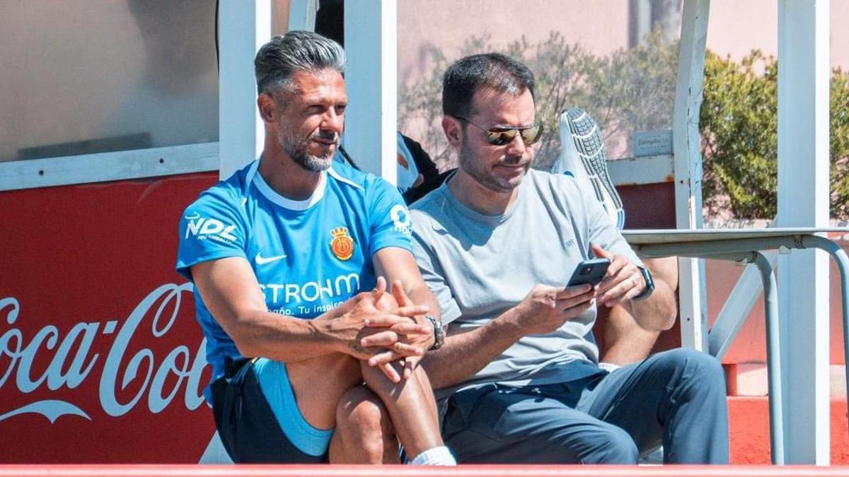 Demichelis y Pablo Ortells, en Son Bibiloni viendo al filial hace unas semanas
