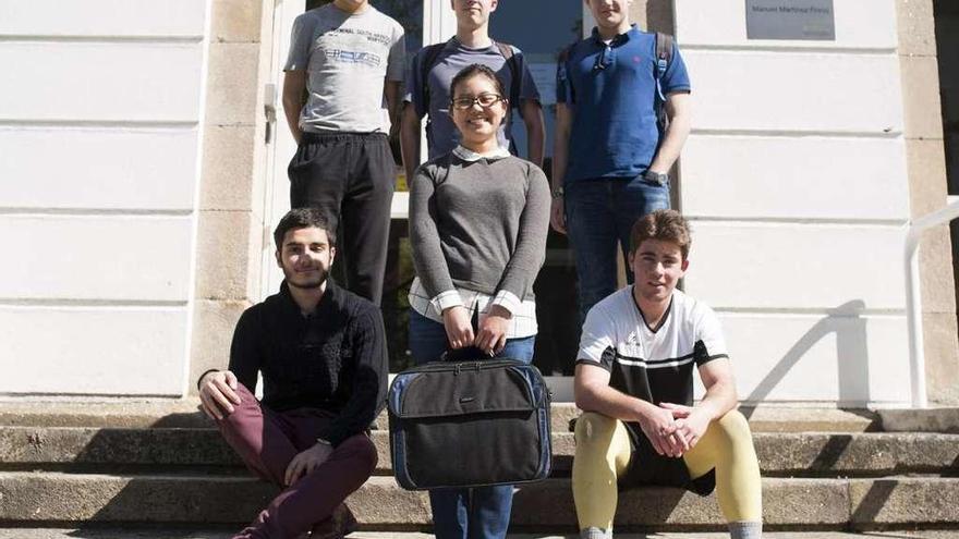 Alumnos del nuevo grado de Ingeniería Aeroespacial, todos de fuera de Galicia. // Brais Lorenzo