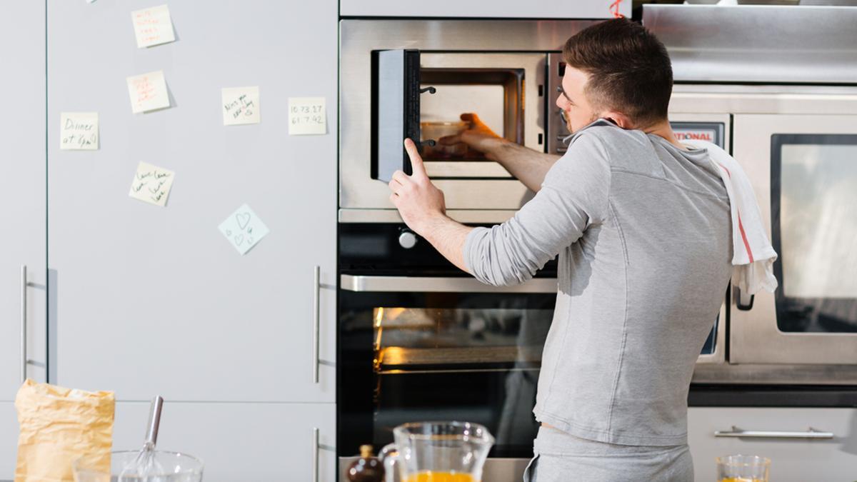 El microondas, gran olvidado de la cocina, es un buen recurso para preparar algo rápido.