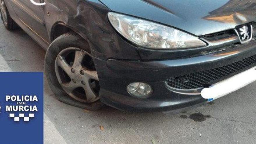 Detenido por chocar con un coche aparcado al conducir ebrio en Murcia