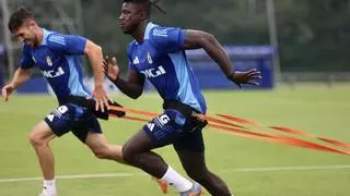 El Oviedo negocia la salida de Obeng a Portugal: estas son las dos fórmulas posibles a su traspaso