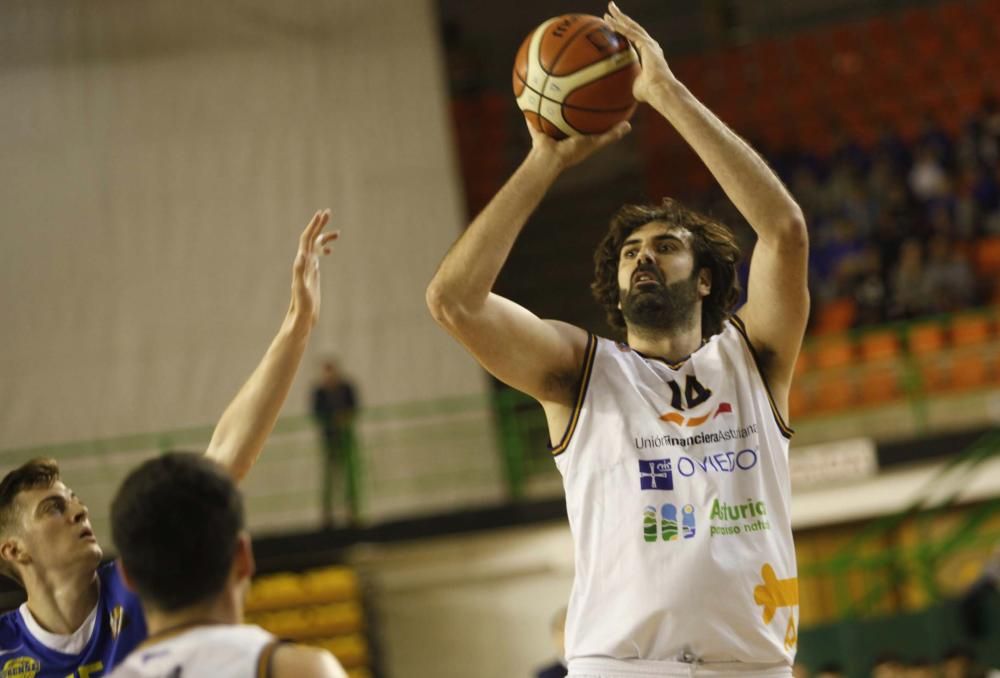 Tercer partido del play-off de ascenso a ACB entre el Orense y el Oviedo Baloncesto