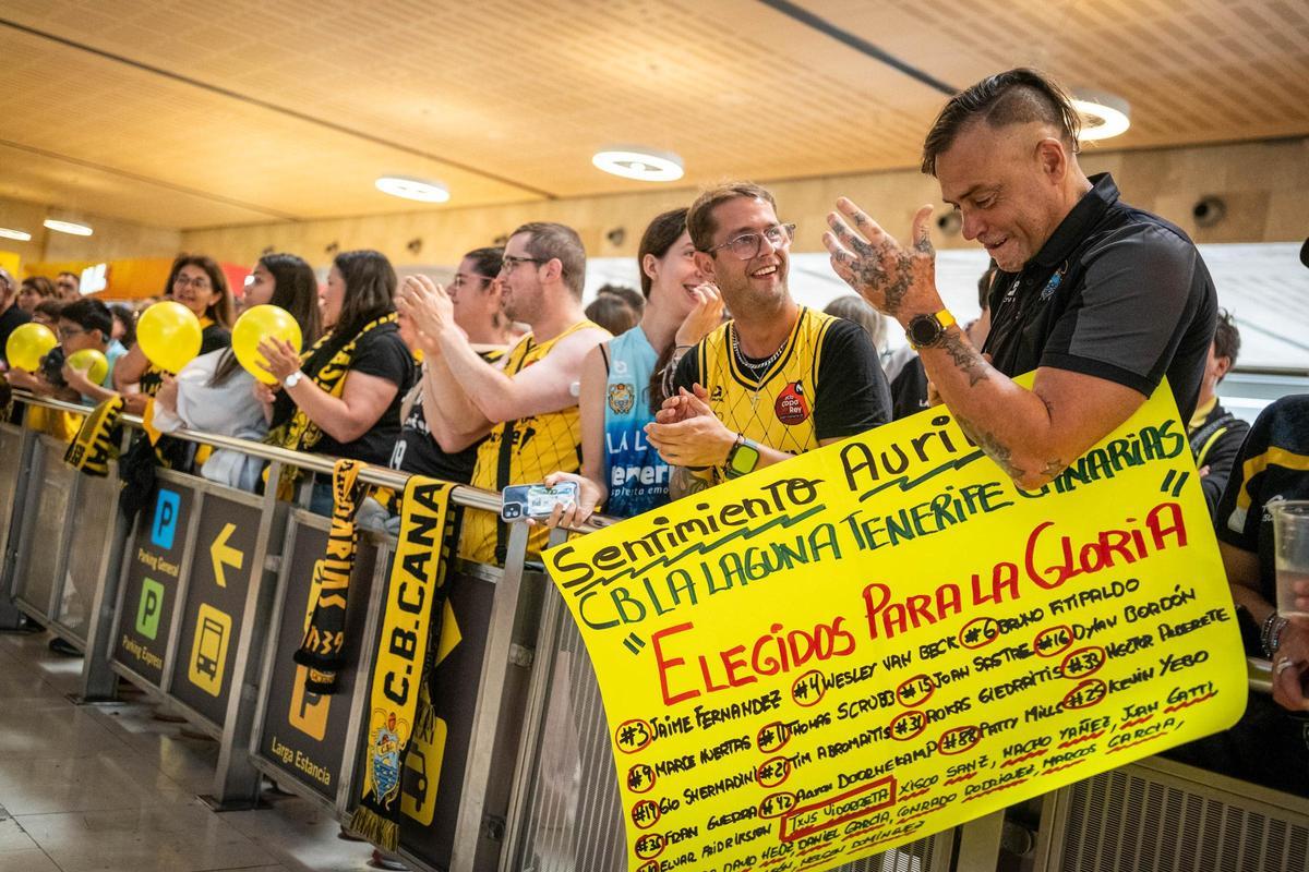 Recibimiento de la afición al CB Canarias