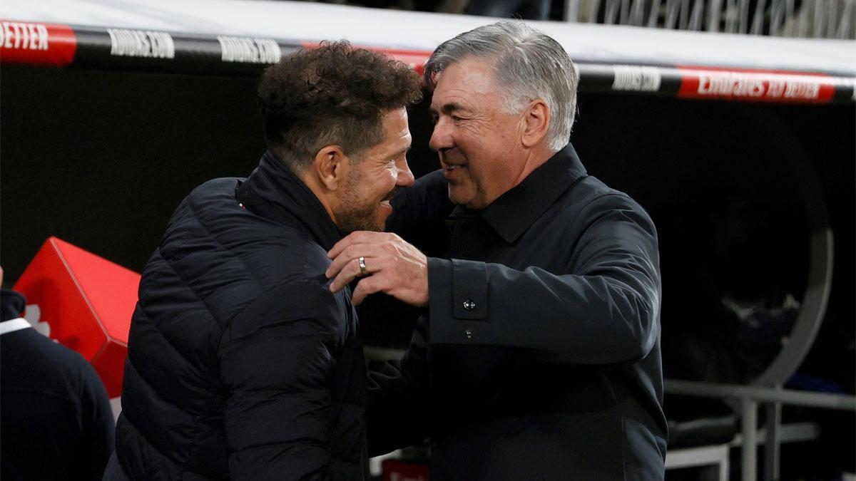 Ancelotti y Simeone se saludan