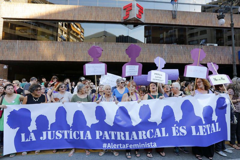 Concentración en protesta por la libertad para 'La manada'