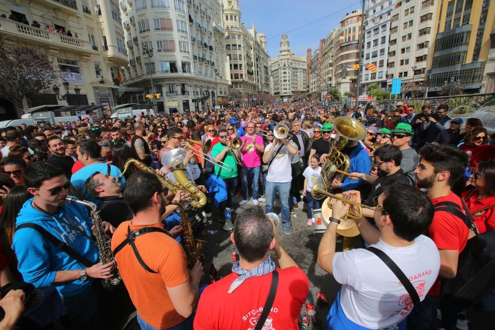 Búscate en la mascletà del 5 de marzo