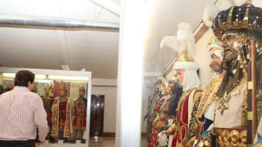 El Casal de Alcoy volverá a exhibir al público los trajes de las Fiesta de Moros y Cristianos.
