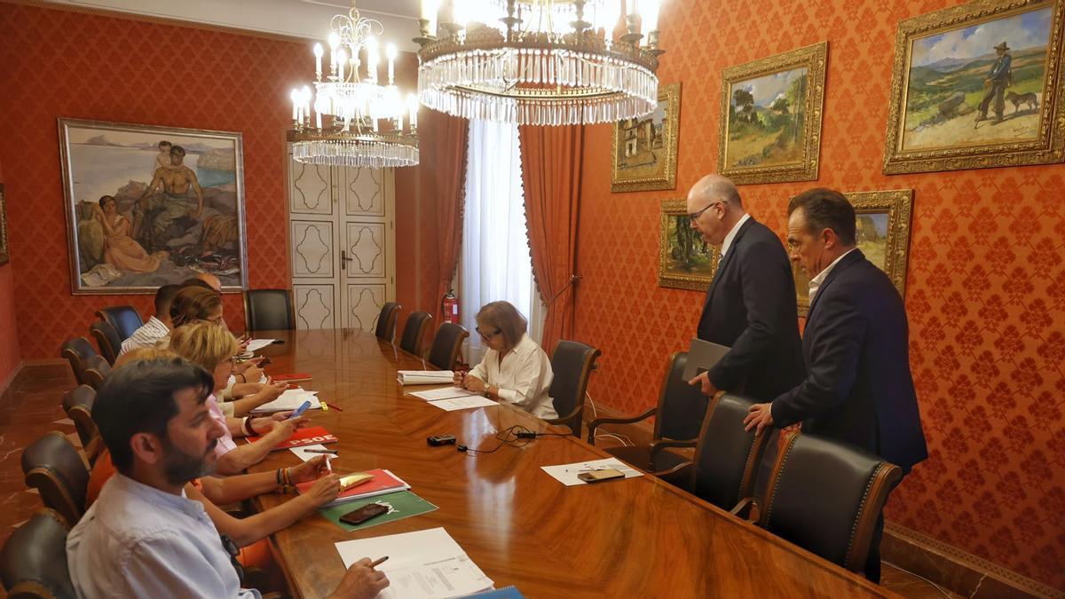 La concejala de Patrimonio, el vicealcalde y otros dos ediles del PP plantan a la comisión de Les Naus en Alicante