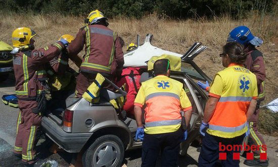 Un conductor mor en un xoc frontal a Borrassà
