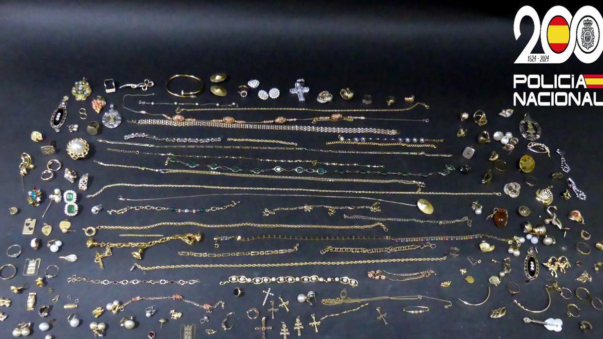 Las joyas recuperadas por la Policía Nacional.