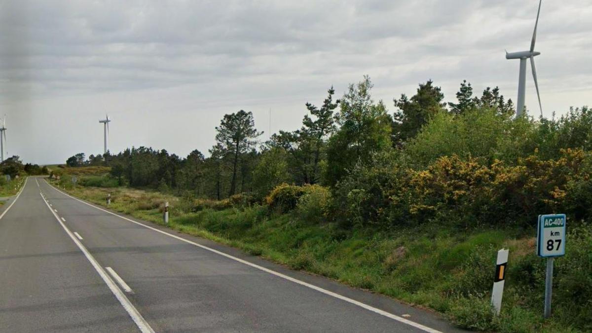 Pierde la vida un motorista en Carnota al salirse de vía a la altura de As Paxareiras