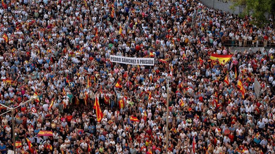 Anzeige bei der Staatsanwaltschaft wegen „islamophober Gesänge" bei Unterstützungsdemonstrationen für Ceuta