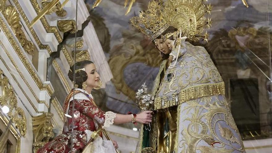 Pirotecnia, Basílica, cena... ¿y ahora qué hacen las falleras mayores y cortes?