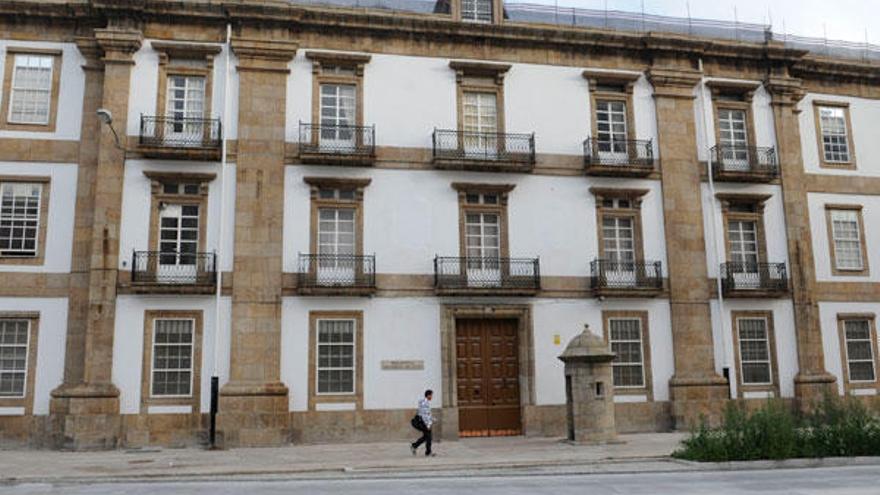 Fachada del cuartel de Atocha en A Coruña.