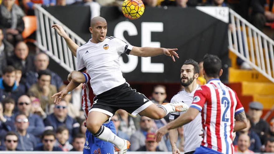 Feghouli podría ser castigado con falta grave