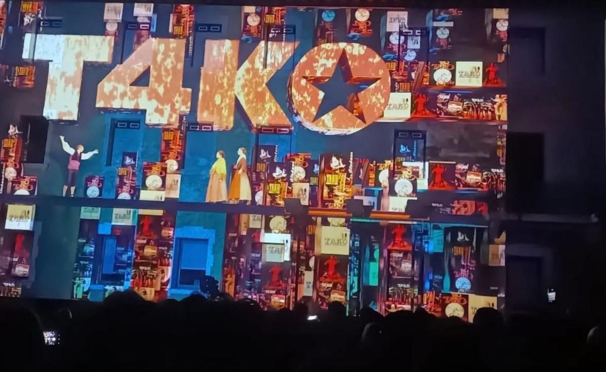 Se pudo ver un videomapping con imágenes alusivas a la villa, su vida y sus tradiciones. | SERVICIO ESPECIAL