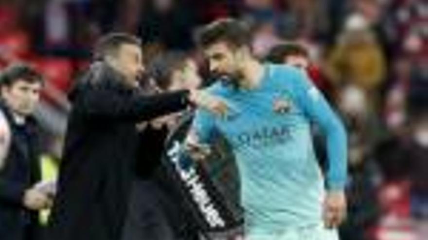 Gerard Piqué i Luis Enrique en el partit de Copa de dijous.