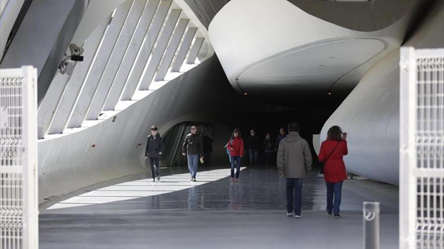 Los ‘iconos’ de la Expo, lejos de la apertura en su décimo aniversario