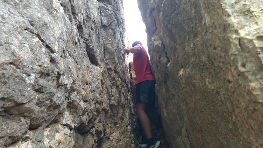 El Pas del Badall, una impresionante «grieta» en la sierra de Benigembla