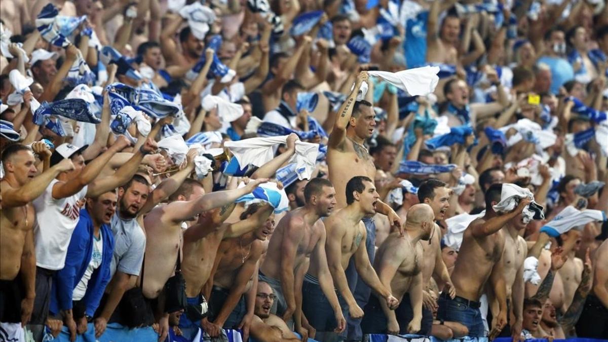 Radicales del Zenit de San Petersburgo durante un partido contra el CSKA de Moscú.