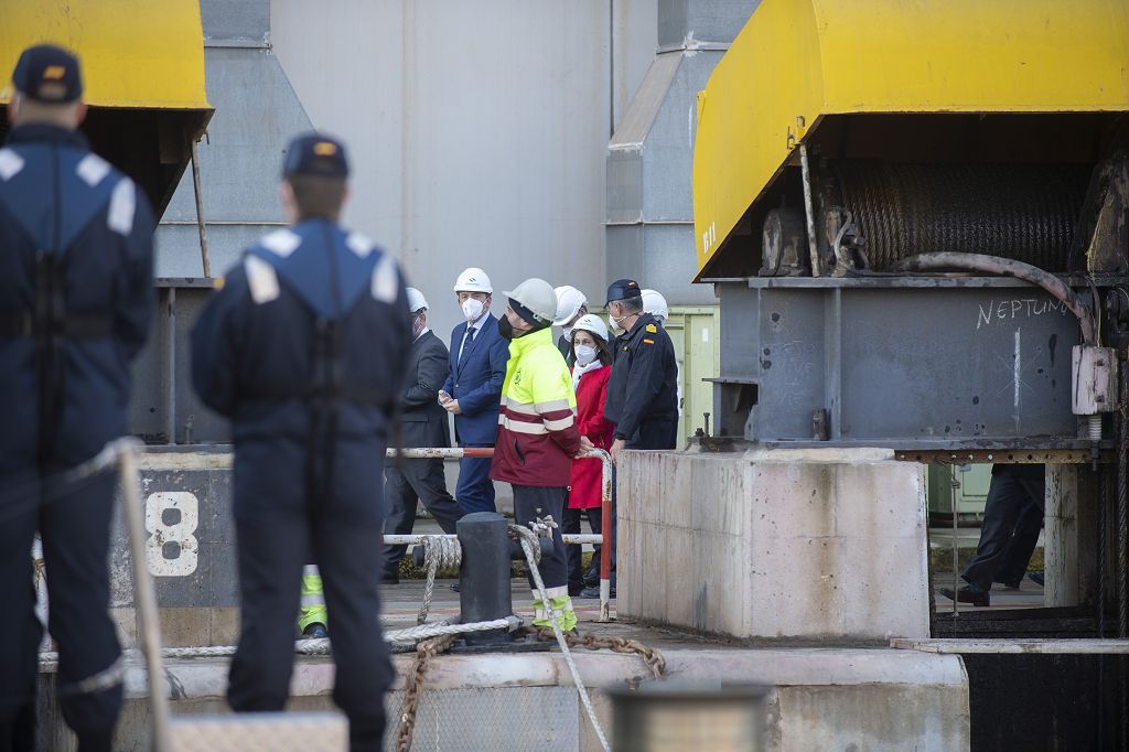 Margarita Robles visita las instalaciones de Navantia en Cartagena