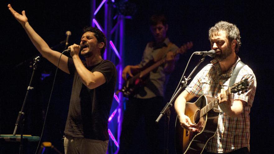 Els Amics de les Arts durant un dels seus passos pel teatre Kursaal de Manresa.