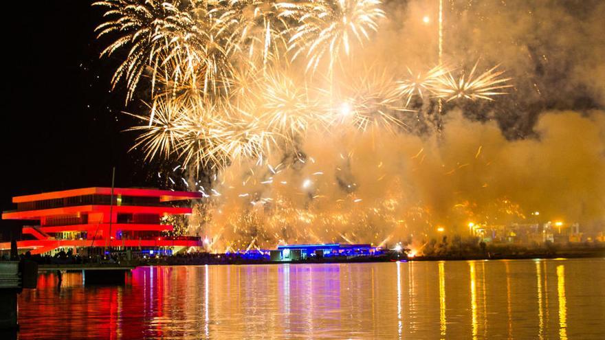 Piromusical en La Marina de València durante la pasada edición.