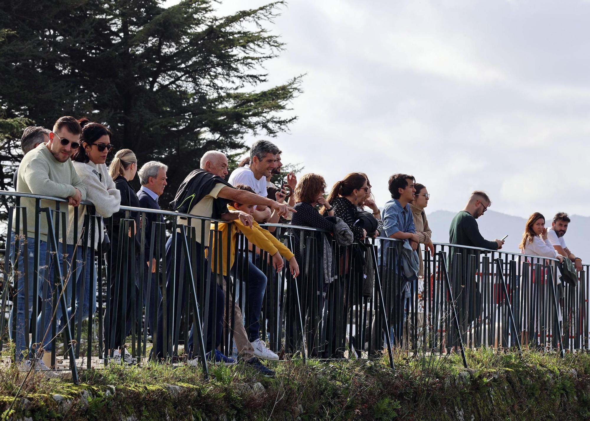 Los vigueses "hacen la fotosíntesis" antes de la llegada de la lluvia