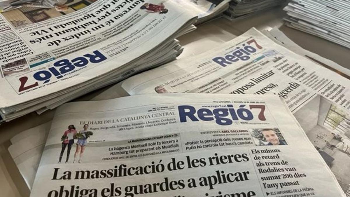 Exemplars de l’edició impresa de Regió7