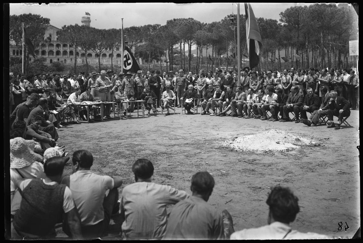 Una esvástica en 1936 en Caldes de Montbui, durante el IV Congreso Internacional de Cámpings Clubs.