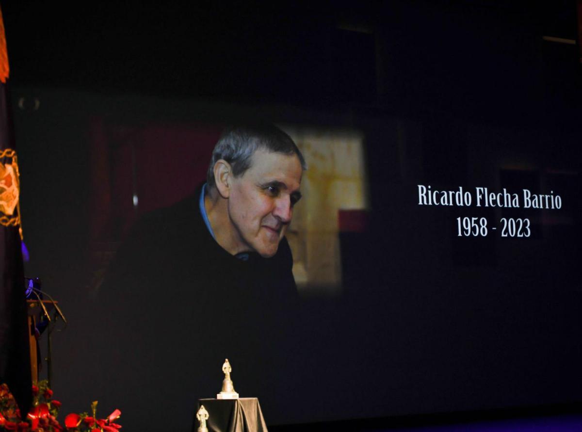 Ricardo Flecha estuvo presente en el Teatro Ramos Carrión con un emotivo vídeo. | Miguel Ángel Lorenzo