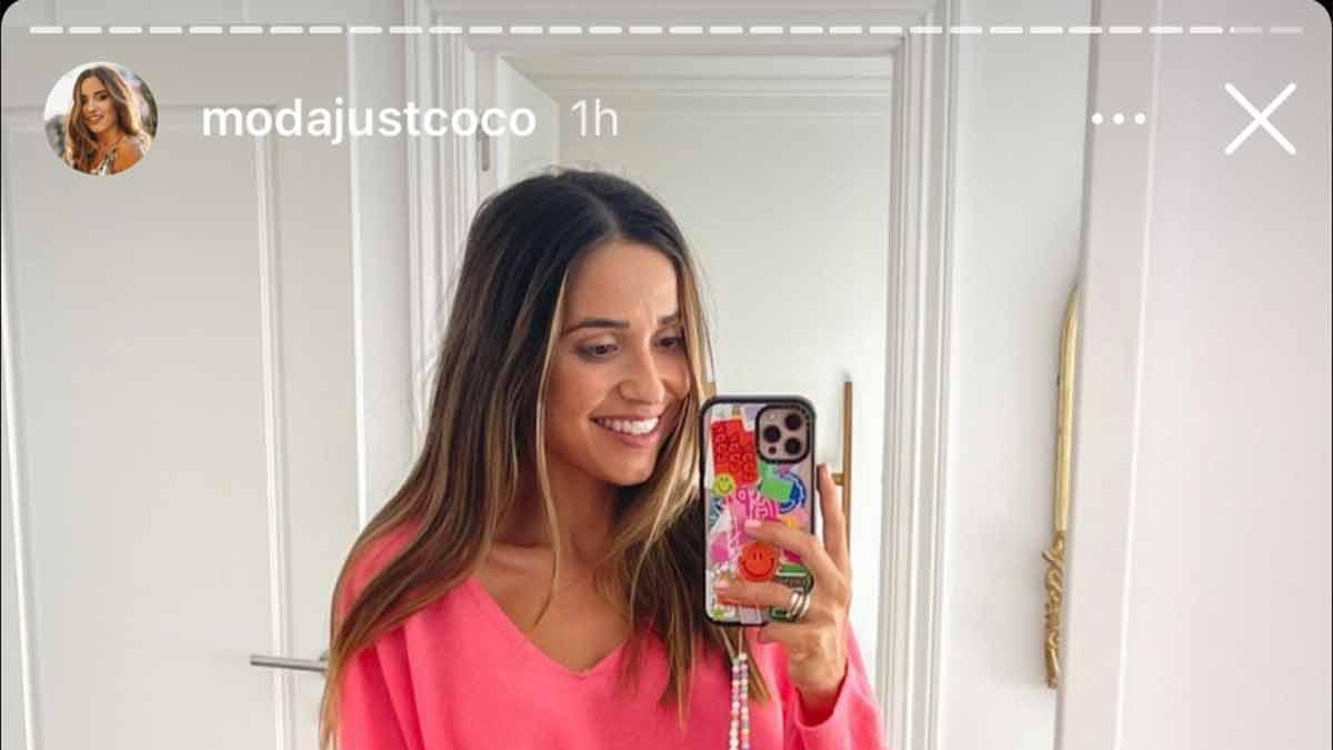 JustCoco con un pantalón 'wide leg' de cuadros de Zara y jersey de Parfois