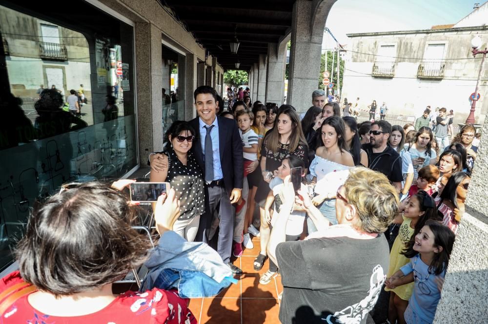 Álex González desata pasiones en Vilagarcía