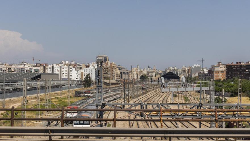 El ayuntamiento libra el primer pago de 4,8 millones de euros del soterramiento del tren en el Parc Central