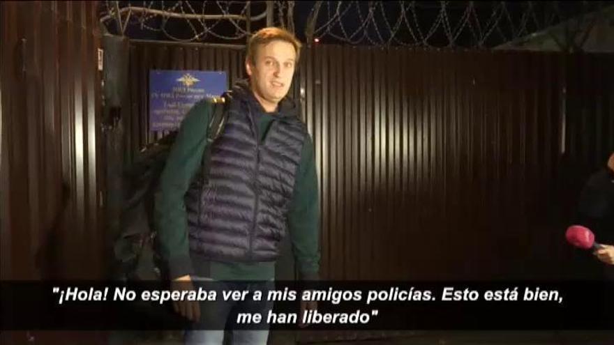 Liberan en Rusia al líder opositor Navalny tras casi otro mes en prisión