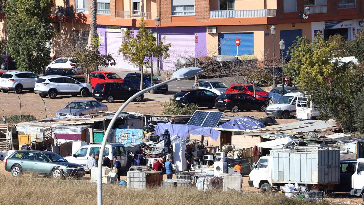 Asentamiento chabolista ubicado junto al barrio de San Marcelino.