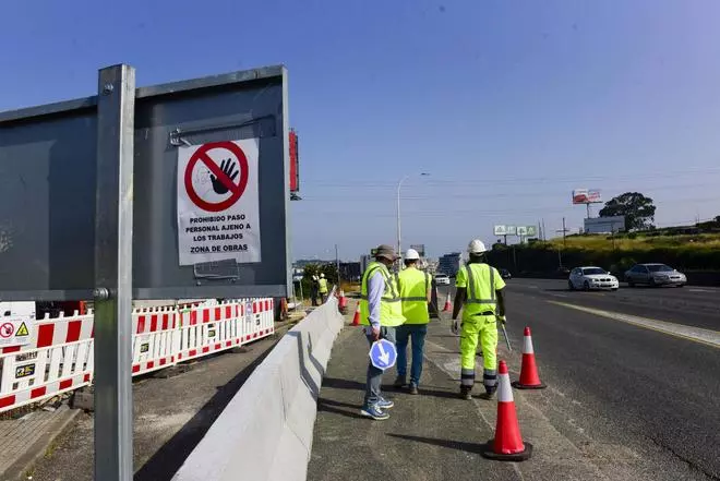 Cortes de tráfico en el acceso a A Zapateira por las obras de remodelación de Alfonso Molina